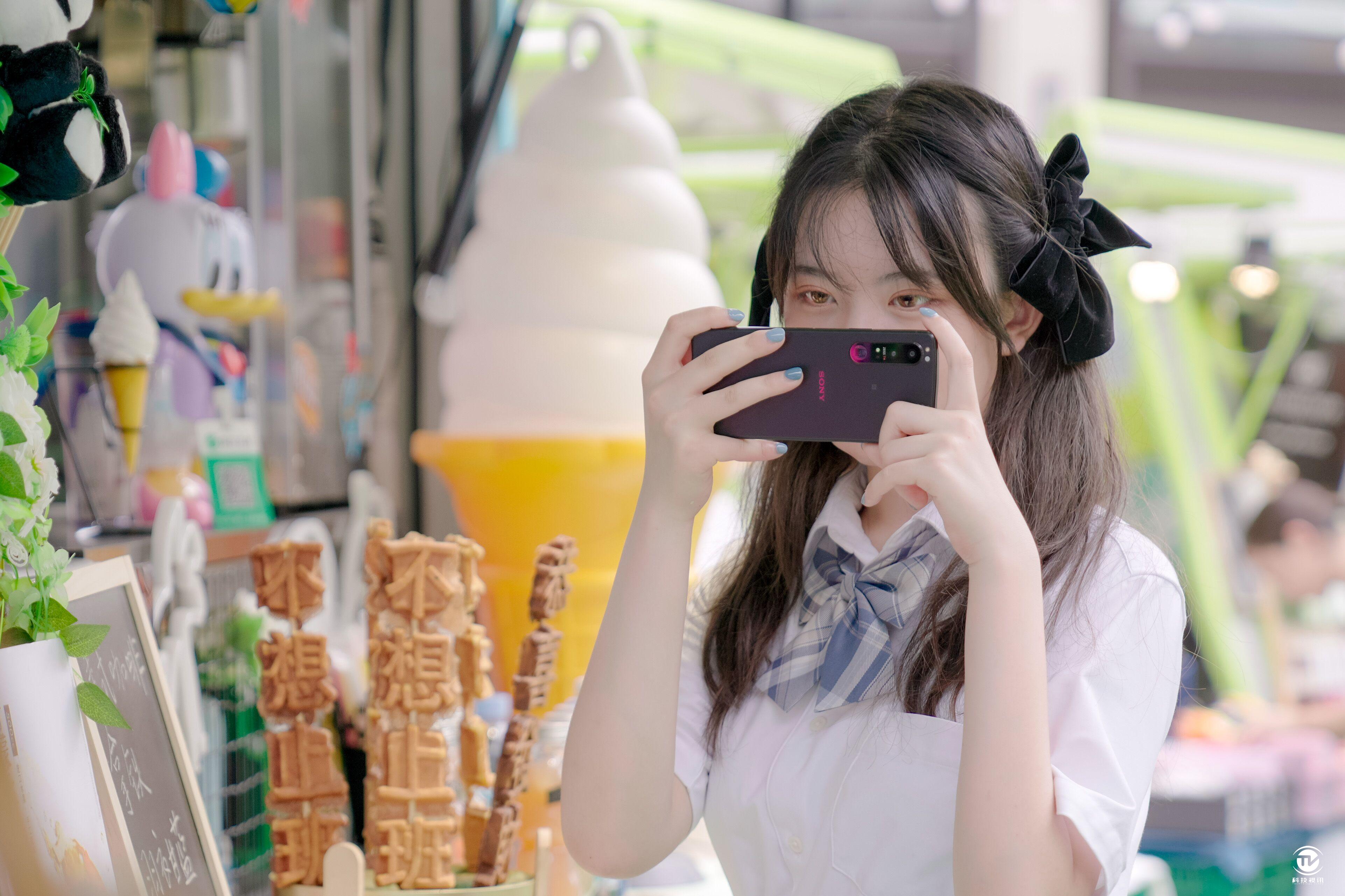 jk小姐姐爱不释手的微单手机 索尼xperia 1 iii视频评测 - acfun弹幕